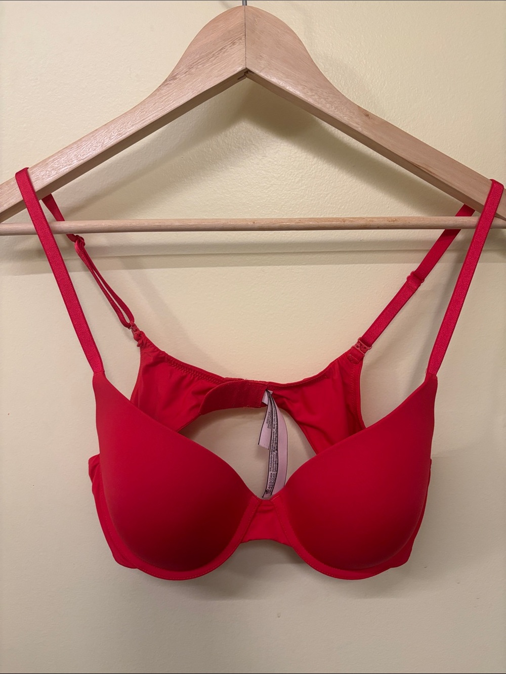 Victoria's Secret Bright Red T-shirt Underwire Bra